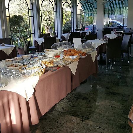 Hotel La Villa Gravedona Kültér fotó