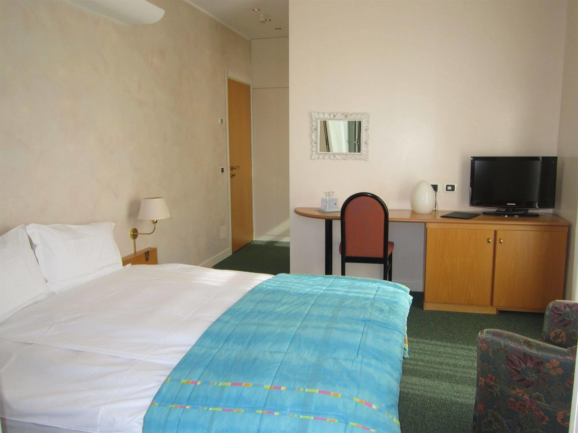 Hotel La Villa Gravedona Kültér fotó
