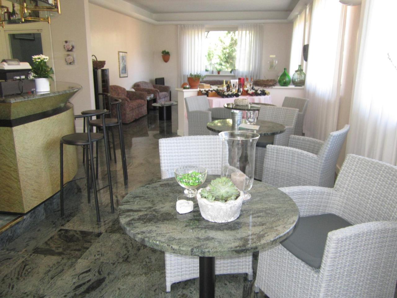 Hotel La Villa Gravedona Kültér fotó